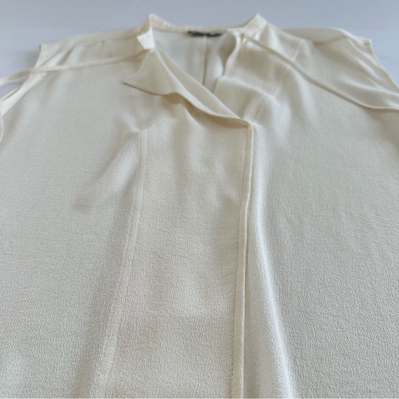 Vince Tie Neck Sleeveless 100% Silk Blouse in Off-White | XL | NWT - Picture 12 of 16